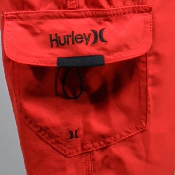 Hurley - Picture 5 of 8